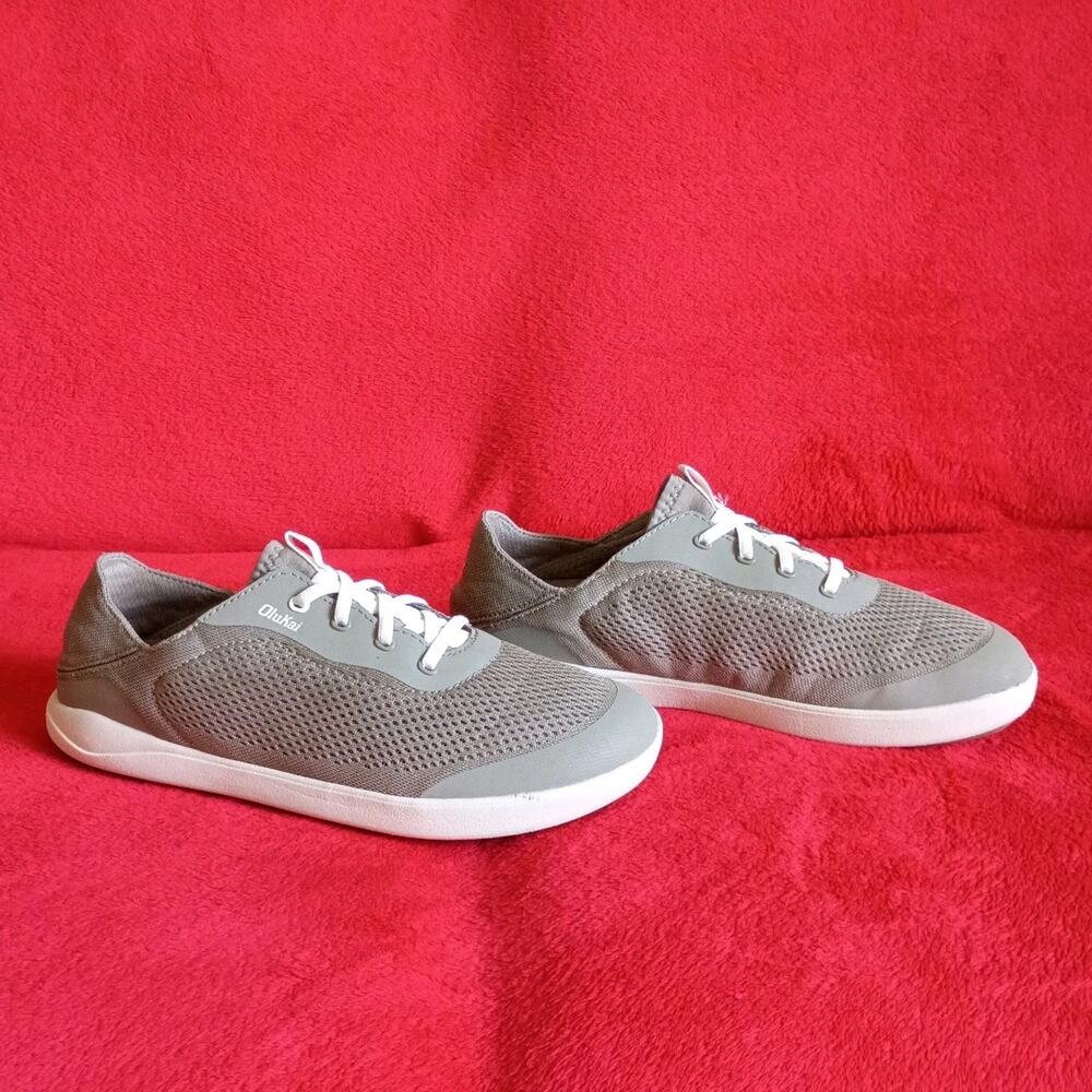 OluKai Moku Pae Shoes Mens Size 9.5 Breathable Sneakers Grey Casual Mesh